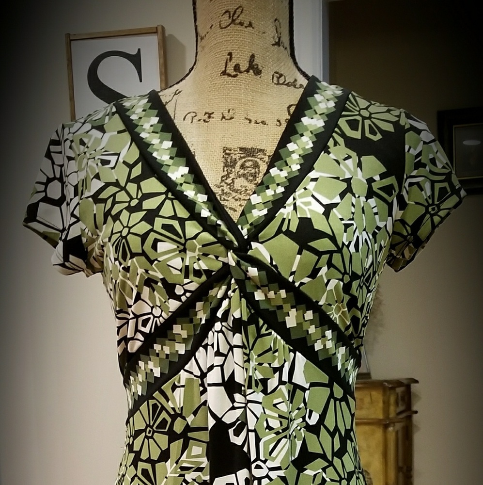 Perfect for Spring! Apt. 9 Dress